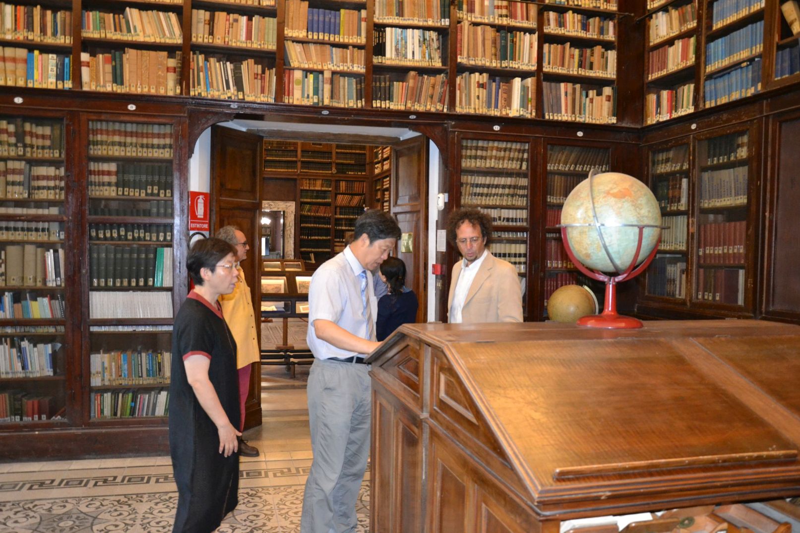 La delegazione della Società Geografica Cinese in visita alla SGI il 14 luglio scorso